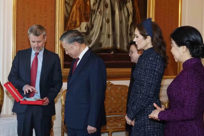 Tổng Bí thư, Chủ tịch nước Tô Lâm nhận Huân chương của Vương quốc Đan Mạch