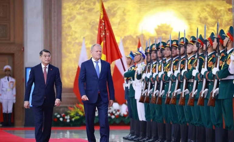 Thủ tướng Lê Minh Hưng chủ trì lễ đón chính thức Thủ tướng Cộng hòa Ba Lan