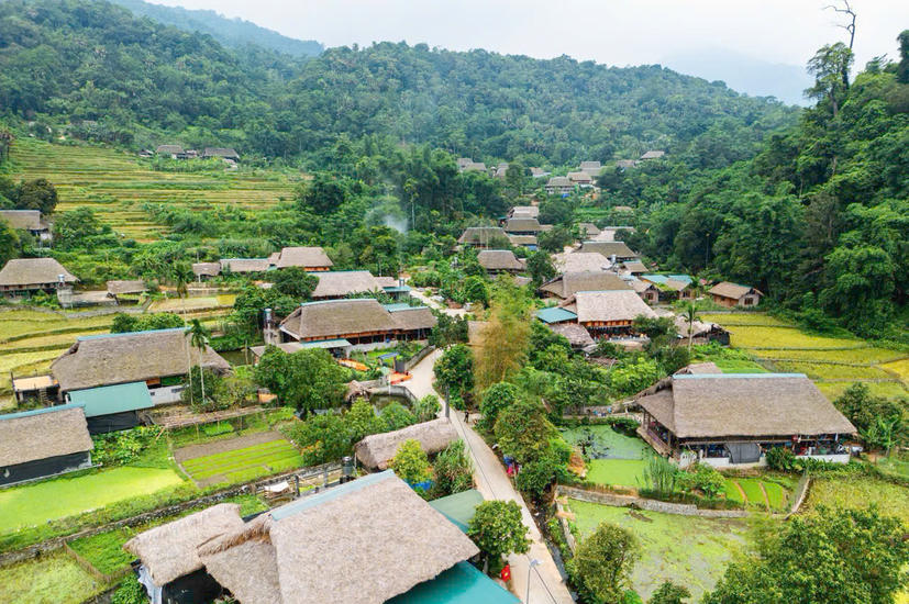 Lấy bản sắc làm gốc để phát triển bền vững