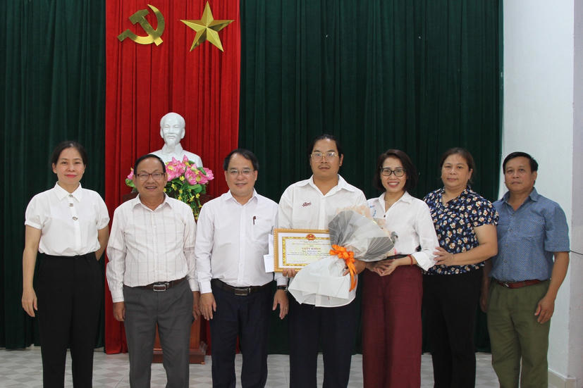 Biểu dương người dũng cảm cứu người đuối nước trên sông Hàn
