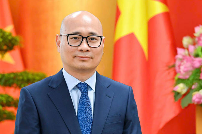[SHORT] Ông Lương Hoàng Thái giữ chức Thứ trưởng Bộ Công Thương

