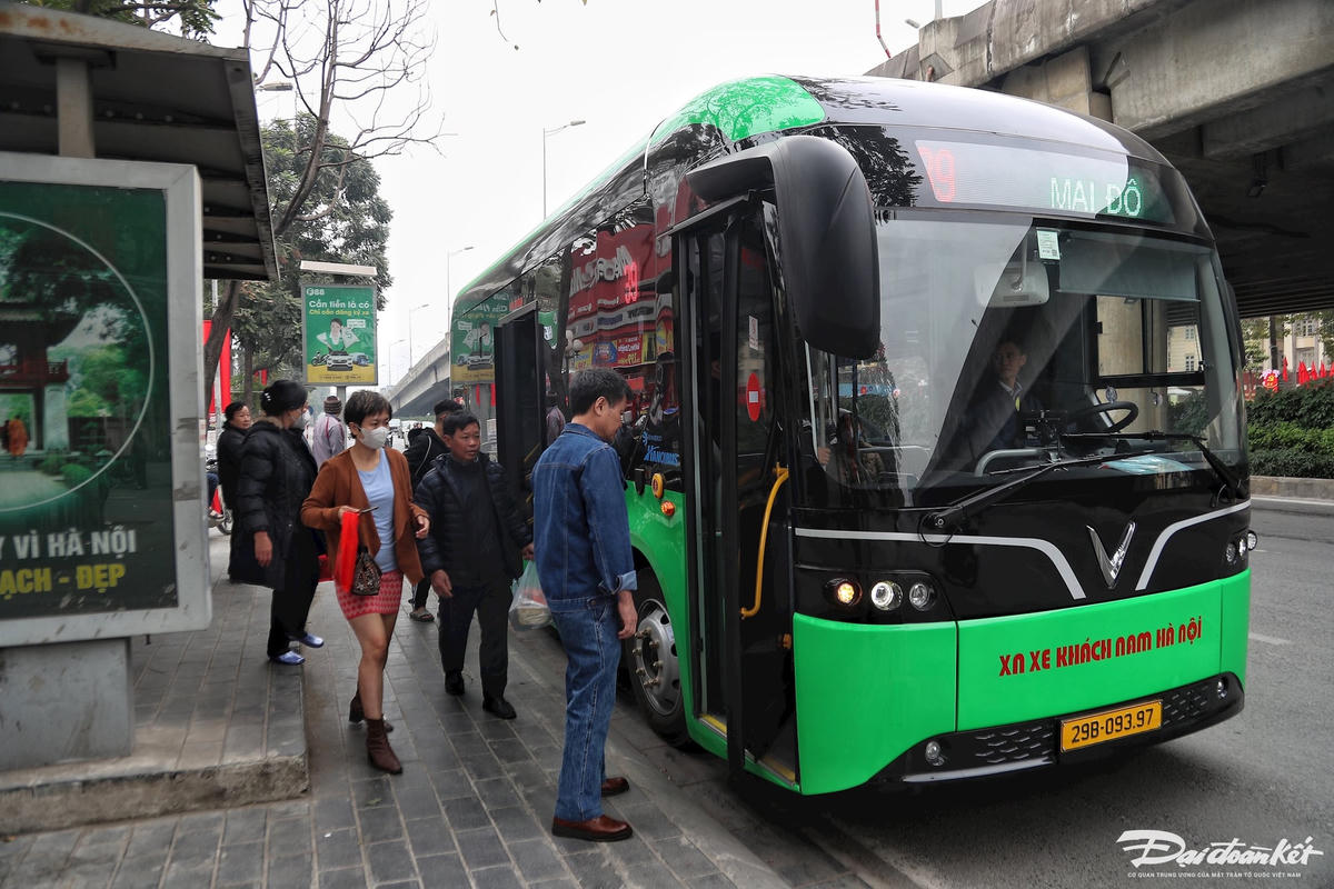 Hà Nội bác thông tin miễn phí xe buýt toàn dân