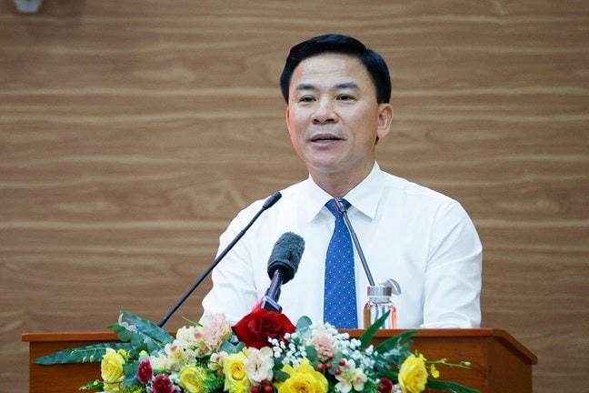 Đồng chí Đỗ Trọng Hưng, Phó Trưởng Ban Tổ chức Trung ương đã công bố quyết định của Bộ Chính trị về chức năng, nhiệm vụ, tổ chức bộ máy Cơ quan Ủy ban Trung ương Mặt trận Tổ quốc Việt Nam 