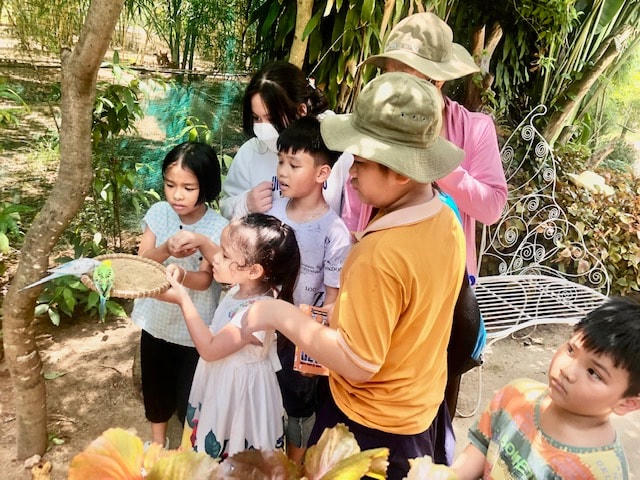 Khu du lịch Suối Hoa Lan.