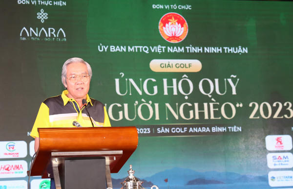 Ông Lê Văn Bình, Chủ tịch Ủy ban MTTQ Việt Nam tỉnh Ninh Thuận, Trưởng Ban tổ chức giải phát biểu tại lễ bế mạc.
