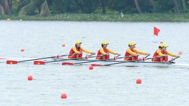 4 vận động viên Rowing Việt Nam ở nội dung thuyền 4 nữ hạng nặng. (Ảnh: Minh Đức/TTXVN).
