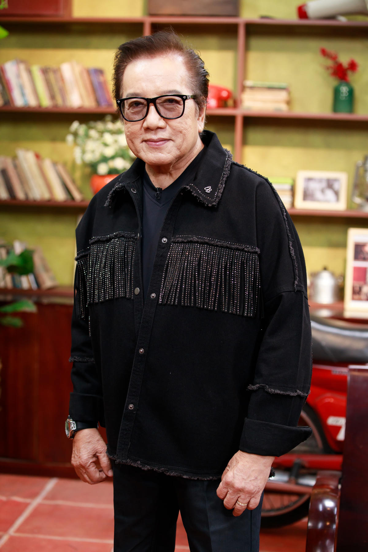 Elvis Phương được nhiều nhạc sĩ nổi tiếng tin tưởng và gửi gắm những tác phẩm kinh điển.