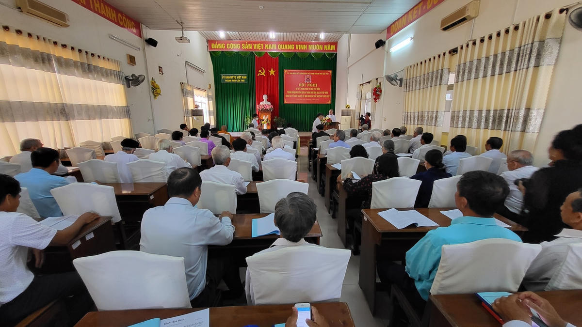 Quang cảnh hội nghị.