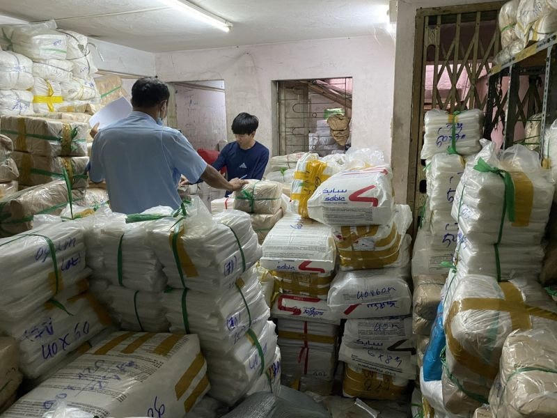 Quản lý thị trường TPHCM phát hiện và thu giữ lượng lớn túi nilon khó phân hủy không rõ nguồn gốc, xuất xứ.