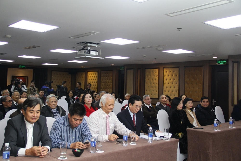 Đại biểu tham dự.