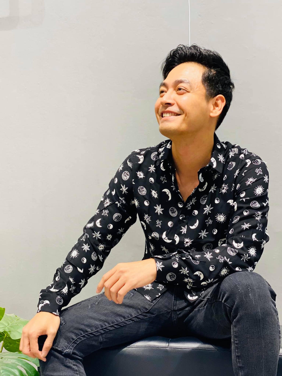 Phan Anh chia sẻ điều khiến anh nuối tiếc nhất trong khoảng 1 năm về trước là có đôi lúc anh chưa toàn tâm toàn ý, chưa trọn vẹn với nghề.