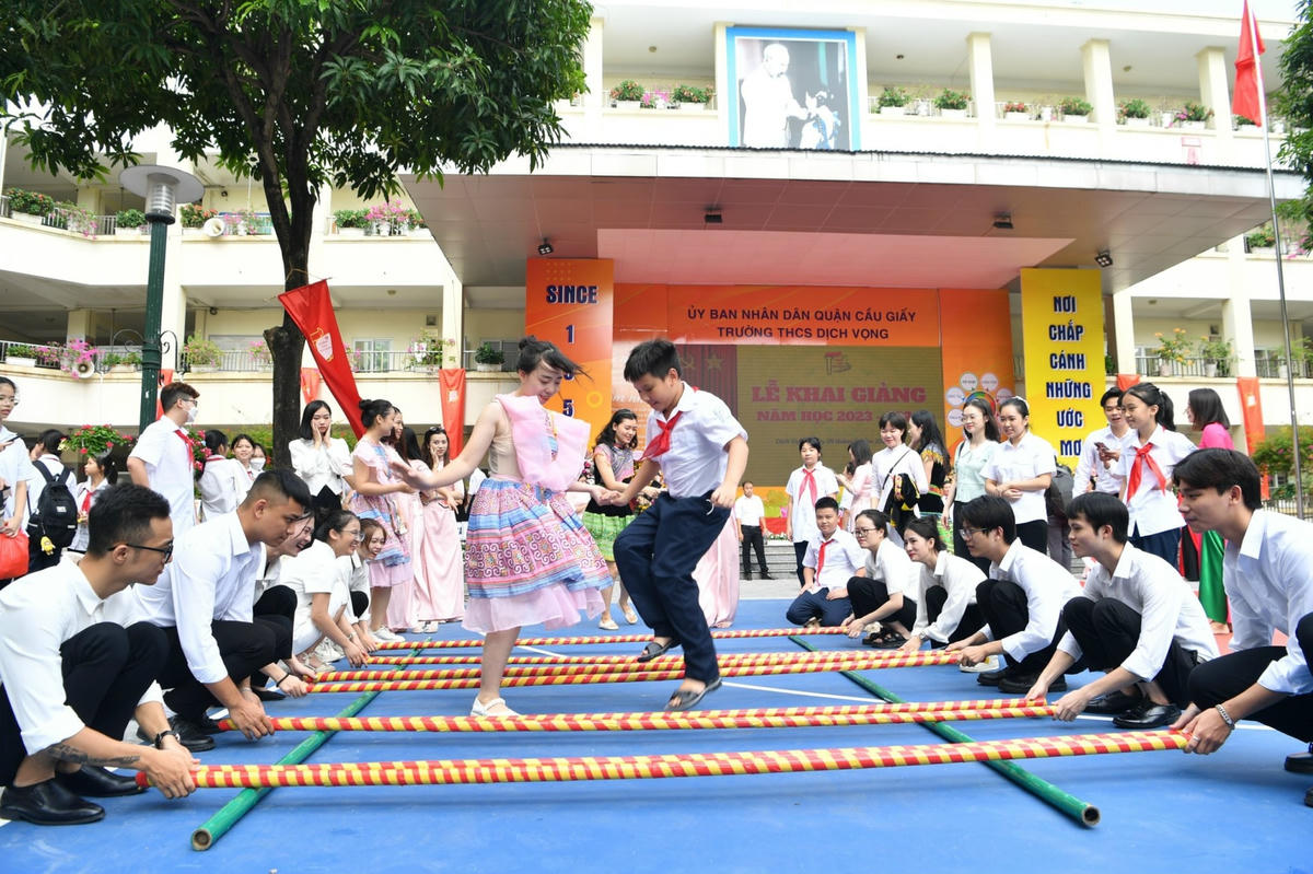 Nỗ lực xây dựng nhà trường an toàn, chia sẻ yêu thương