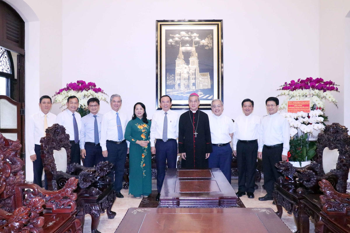 Đoàn lãnh đạo TP HCM  thăm, chúc mừng tân Chủ tịch Hội đồng Giám mục Việt Nam