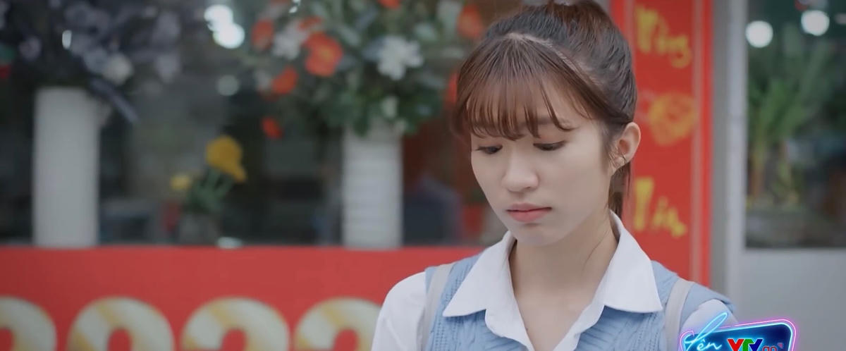 Vân Vân nghi ngờ Đông Phong là thần tượng của cô. Ảnh: CMH. 