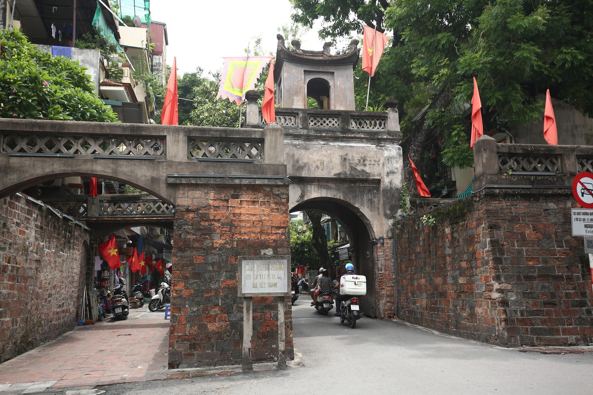 Ô Quan Chưởng, cửa ô duy nhất còn sót lại của kinh thành xưa, được công nhận là di tích lịch sử năm 1995.