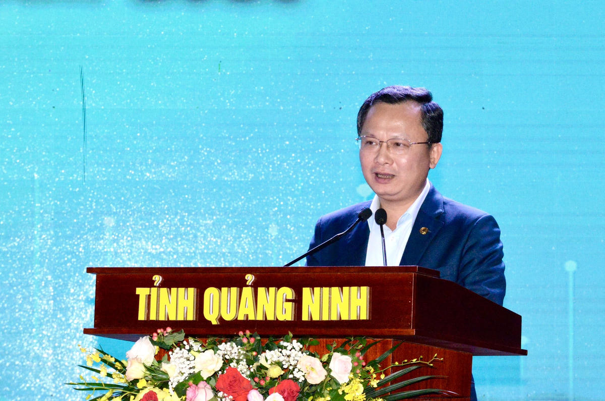 Quyền Chủ tịch UBND tỉnh Cao Tường Huy phát biểu tại hội nghị.