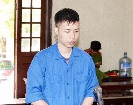 Đối tượng Phạm Tuấn Vũ trong buổi xét xử sáng 24/8. (Nguồn: Báo Hải Dương)