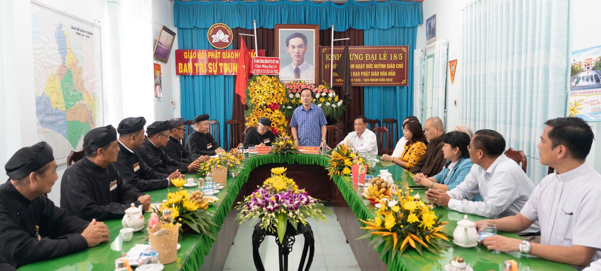 Phó Chủ tịch UBTƯ MTTQ Việt Nam Ngô Sách Thực phát biểu.