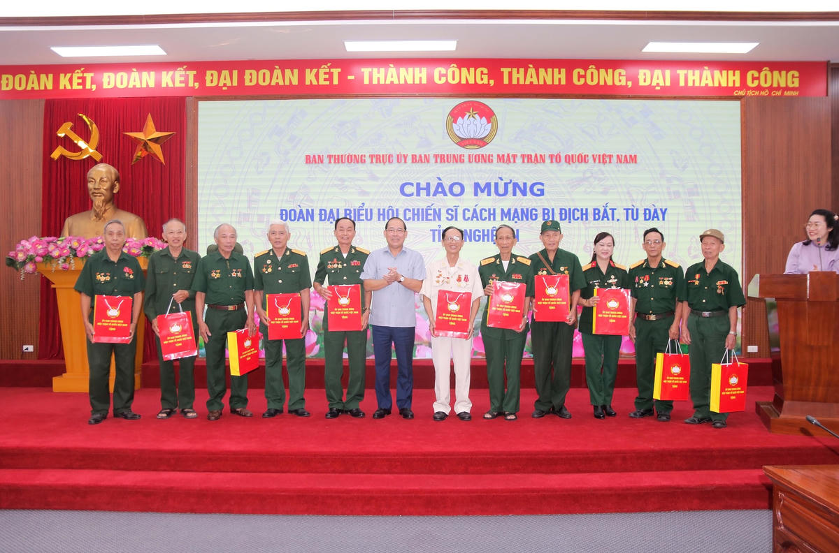 Quan tâm chăm lo gia đình chính sách, người có công
