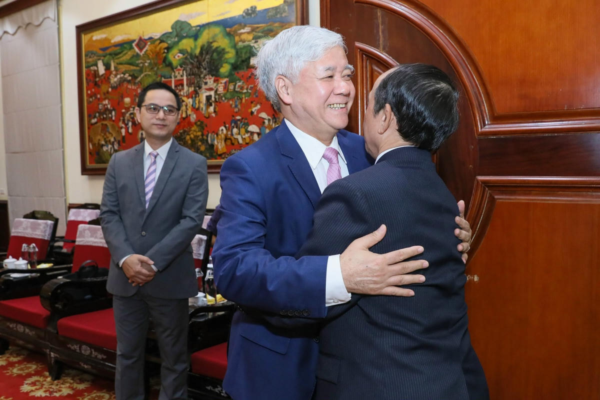 Bí thư Trung ương Đảng, Chủ tịch Đỗ Văn Chiến vui mừng đón Đoàn đại biểu cấp cao UBTƯ Mặt trận Lào xây dựng đất nước sang thăm và làm việc tại Việt Nam.