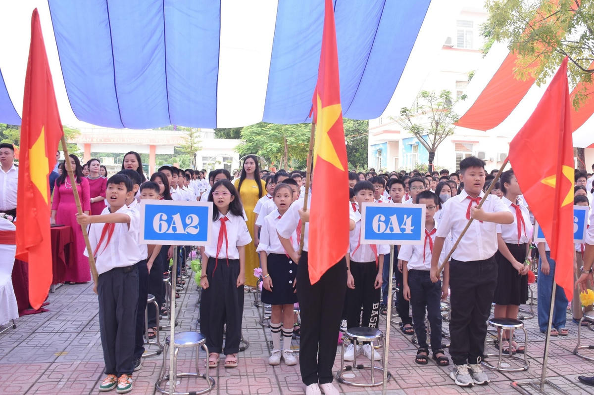 Học sinh Hà Nội trong lễ khai giảng năm học 2023-2024.