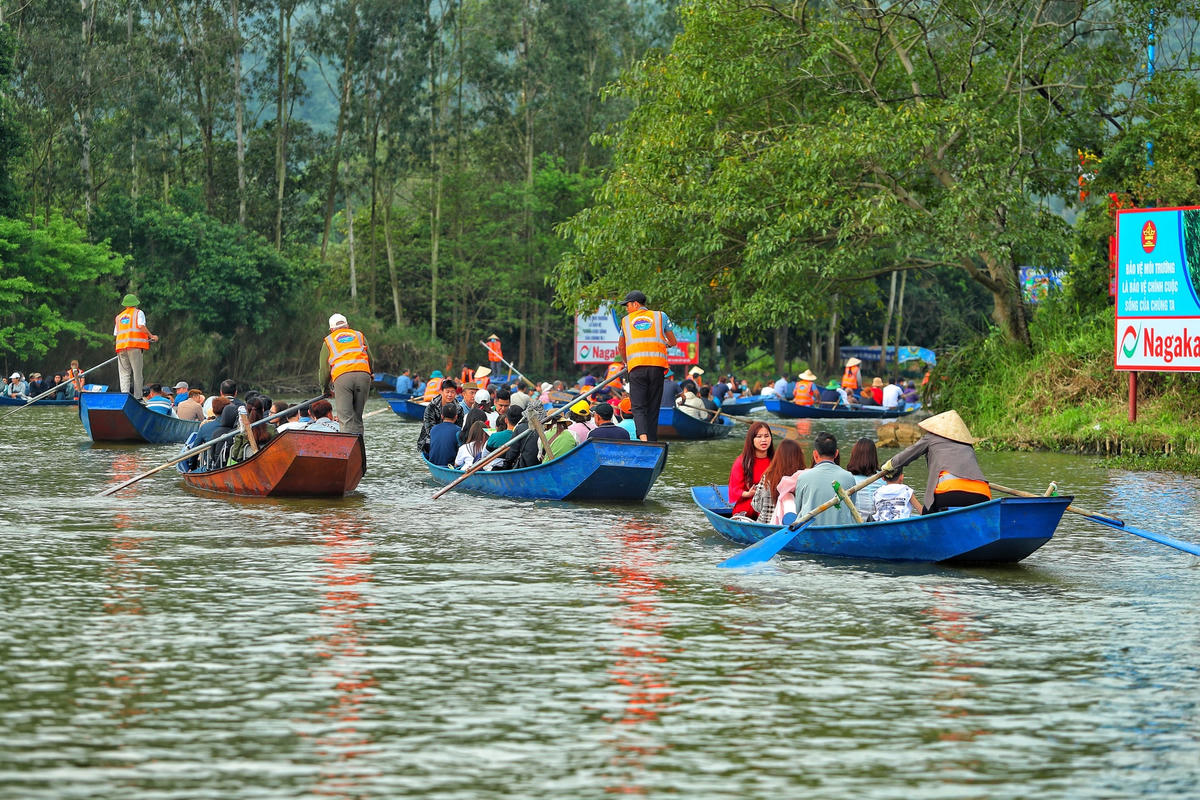 W_chua_huong-le-khanh19.jpg
