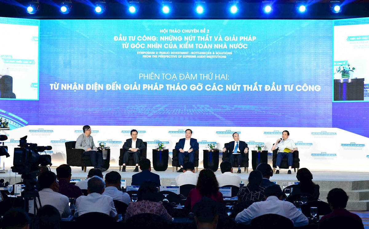 Quang cảnh Toạ đàm phiên thứ hai của hội thảo. Ảnh: Nguyễn Lộc