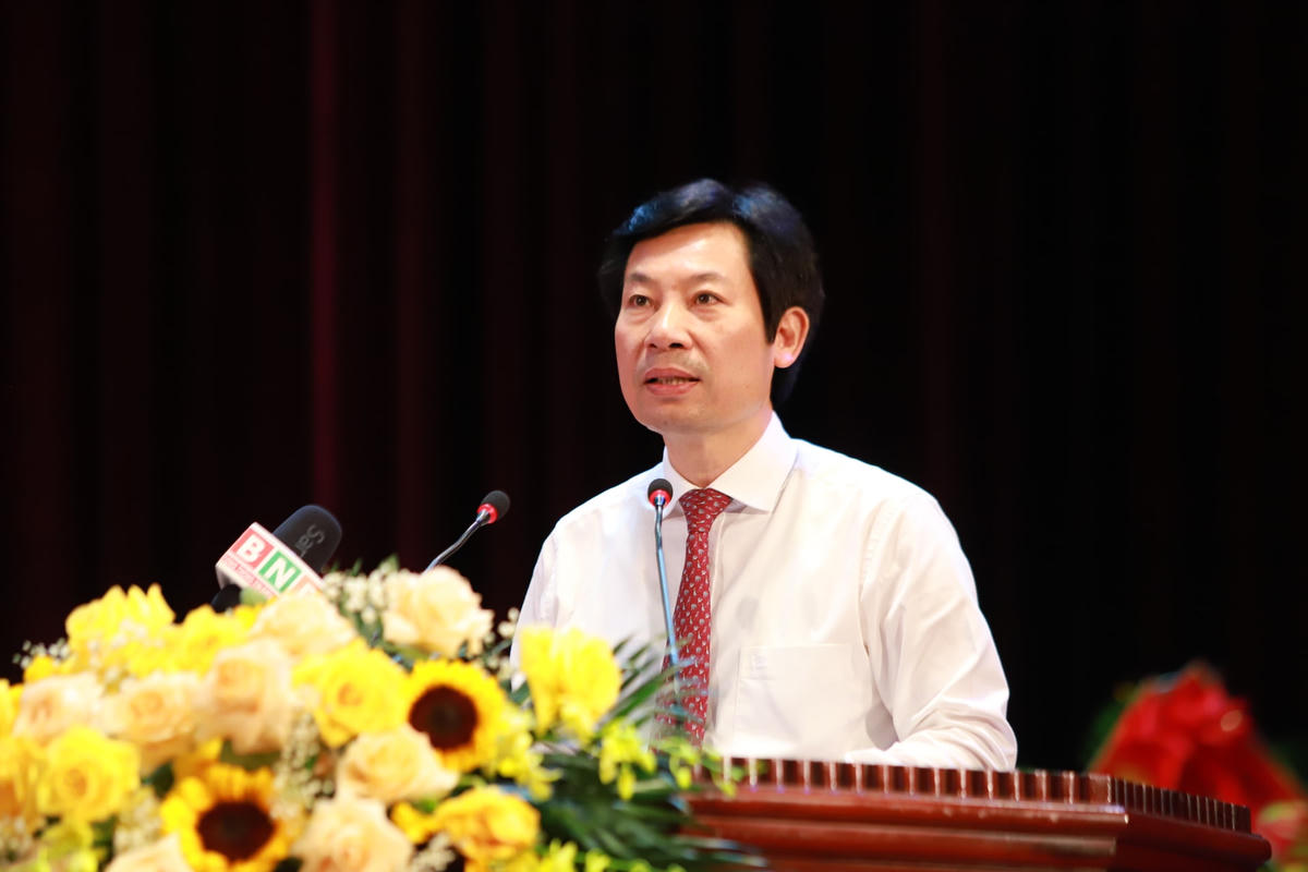 Ông Nguyễn Xuân Định, Phó Chủ tịch Trung ương Hội Nông dân Việt Nam phát biểu tại Đại hội.