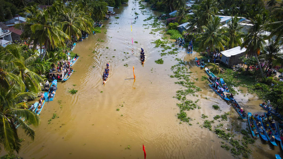 Ban tổ chức các hoạt động Tết quân - dân năm 2023 đợt 2 tỉnh Kiên Giang tổ chức giải đua ghe ngo huyện Châu Thành thu hút 25 đội (với 250 vận động viên) đến từ xã Minh Hòa, thị trấn Minh Lương và xã Bình An tham gia tranh tài.