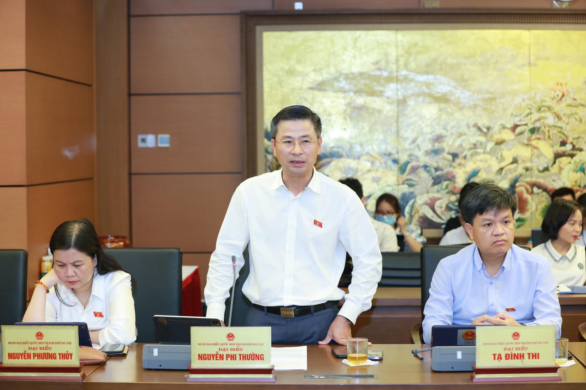 ĐBQH Nguyễn Phi Thường: Việc kết nối giao thông Vùng Thủ đô có ý nghĩa quan trọng trong thúc đẩy kinh tế. Ảnh: Quang Vinh.
