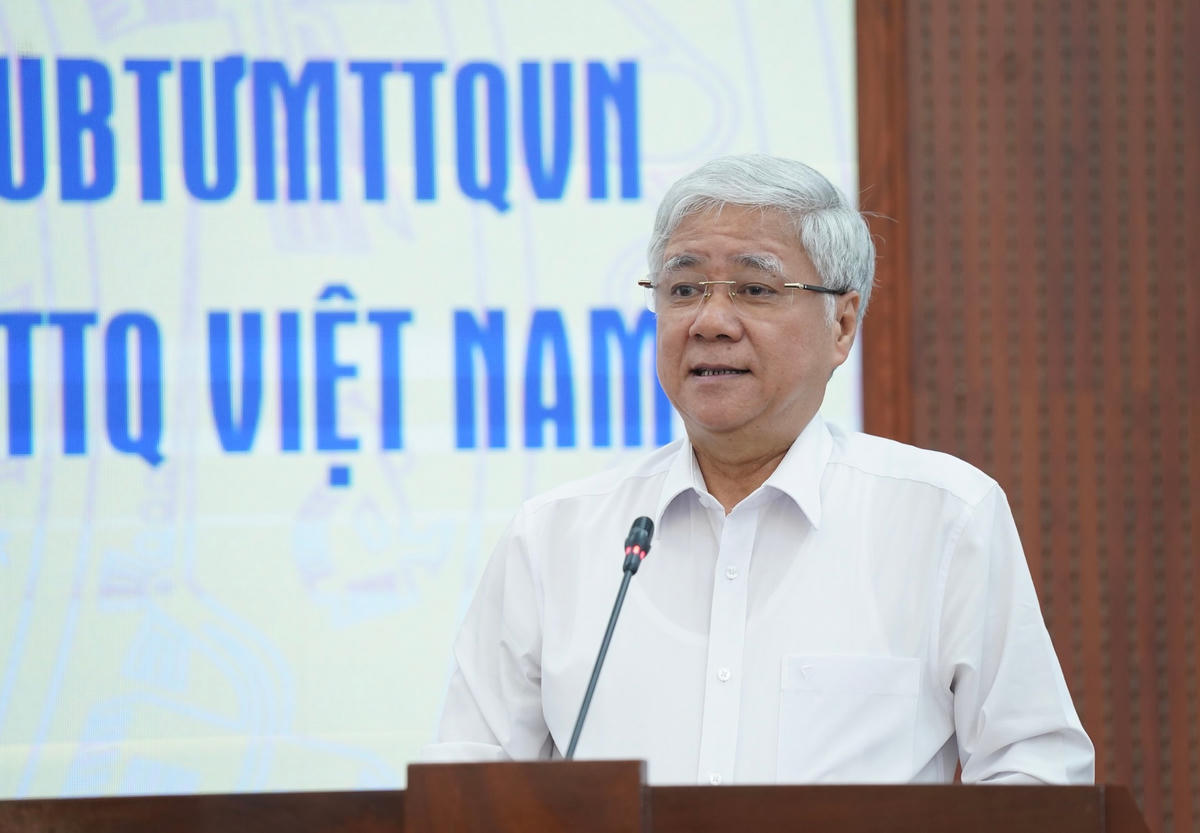 Bí thư Trung ương Đảng, Chủ tịch UBTƯ MTTQ Việt Nam Đỗ Văn Chiến phát biểu tại Hội nghị. Ảnh: Quang Vinh.