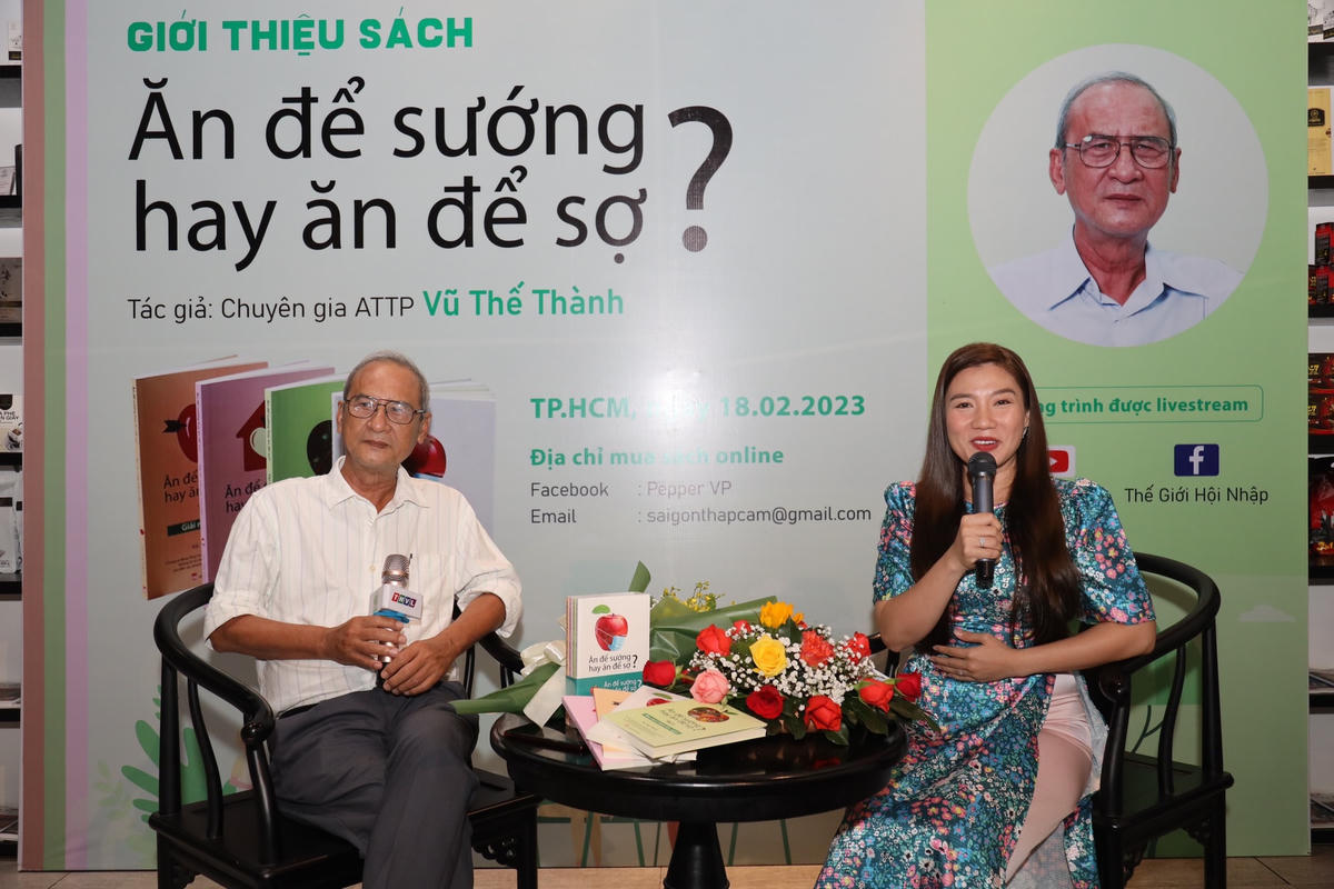 Chuyên gia an toàn thực phẩm Vũ Thế Thành ra mắt bộ sách 