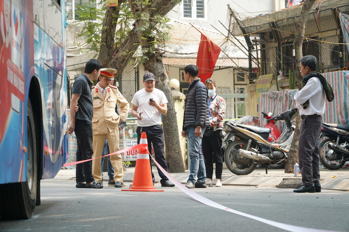 Sau vụ tai nạn, chính quyền phường Liễu Giai đã di dời những người trong căn nhà 341 Đội Cấn tới vị trí khác do lo ngại kết cấu nhà bị ảnh hưởng, không đảm bảo an toàn.