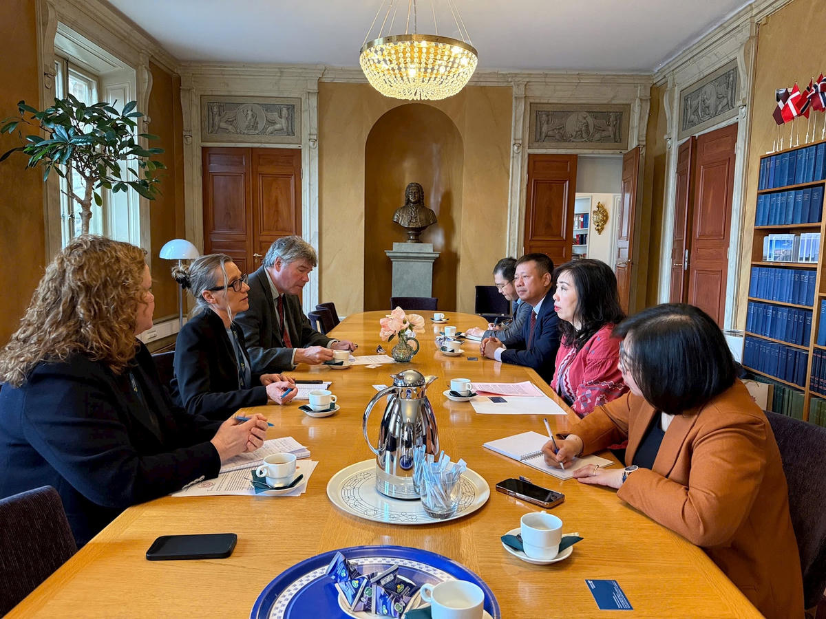 Tại các cuộc gặp, Thứ trưởng Lê Thị Thu Hằng khẳng định Việt Nam luôn coi trọng việc củng cố và phát triển quan hệ hữu nghị, hợp tác toàn diện với Thụy Điển.