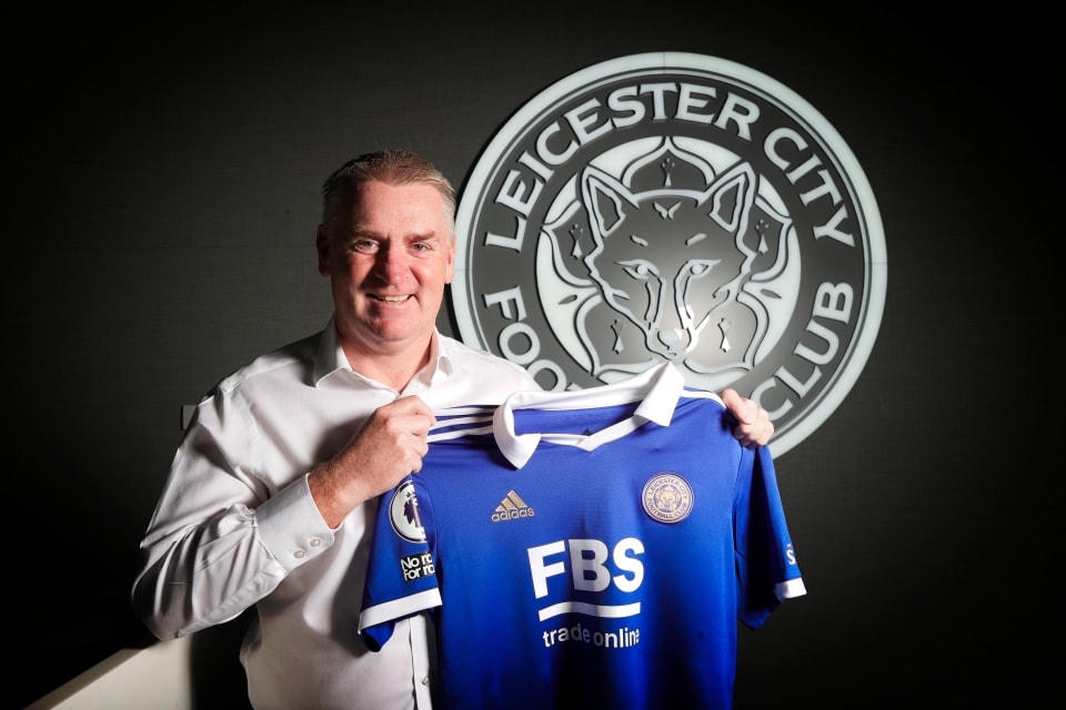 Smith hy vọng sẽ giữ Bầy cáo ở lại giải Premier League. Ảnh: Getty.