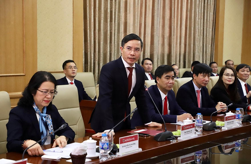 Đồng chí Phạm Đức Ấn, Bí thư Đảng ủy, Chủ tịch HĐTV Agribank phát biểu tại buổi lễ