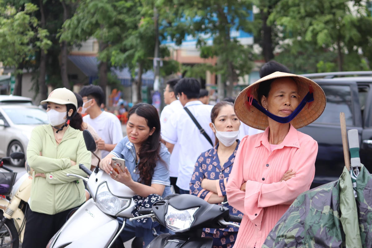 [Ảnh]: Điểm cầu Olympia tại Thanh Hóa ‘nổ tung’ sau chiến thắng của Lê Xuân Mạnh