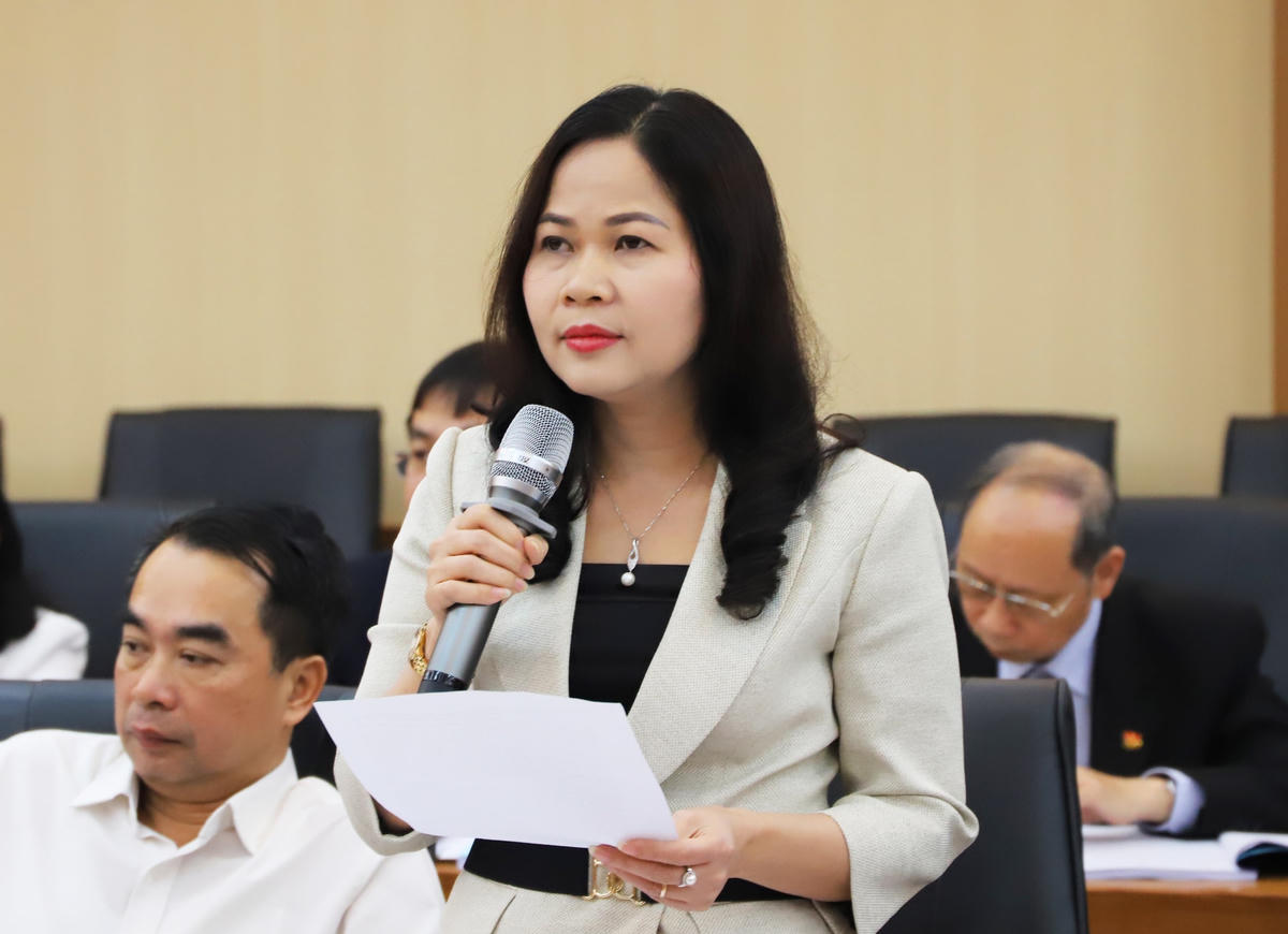 Bà Diêm Hồng Linh, Phó Chủ tịch Ủy ban MTTQ tỉnh Bắc Giang phát biểu.
