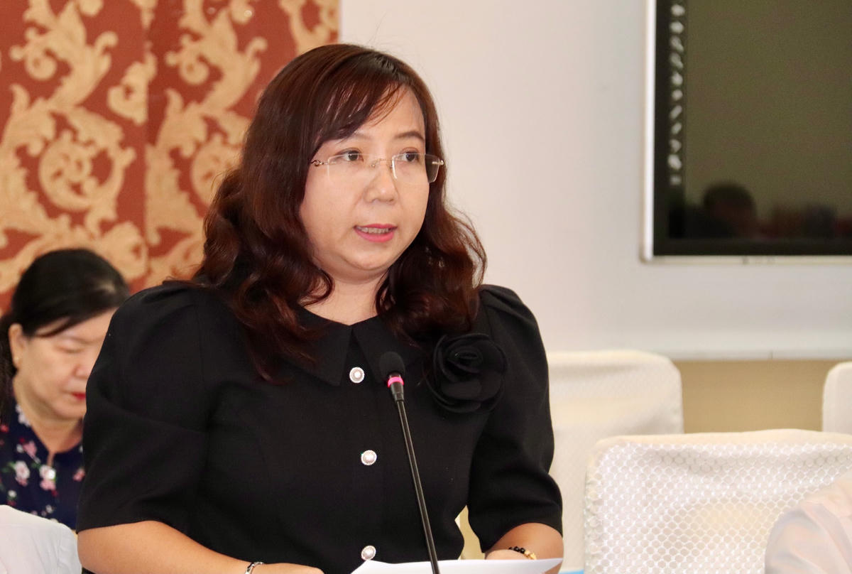 Bà Nguyễn Thị Tuyết Minh phát biểu tại buổi kiểm tra.