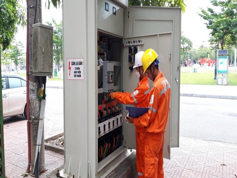 EVNNPC đảm bảo cấp điện an toàn, ổn định cho gần 1.000 địa điểm tổ chức kỳ thi tốt nghiệp THPT năm 2022