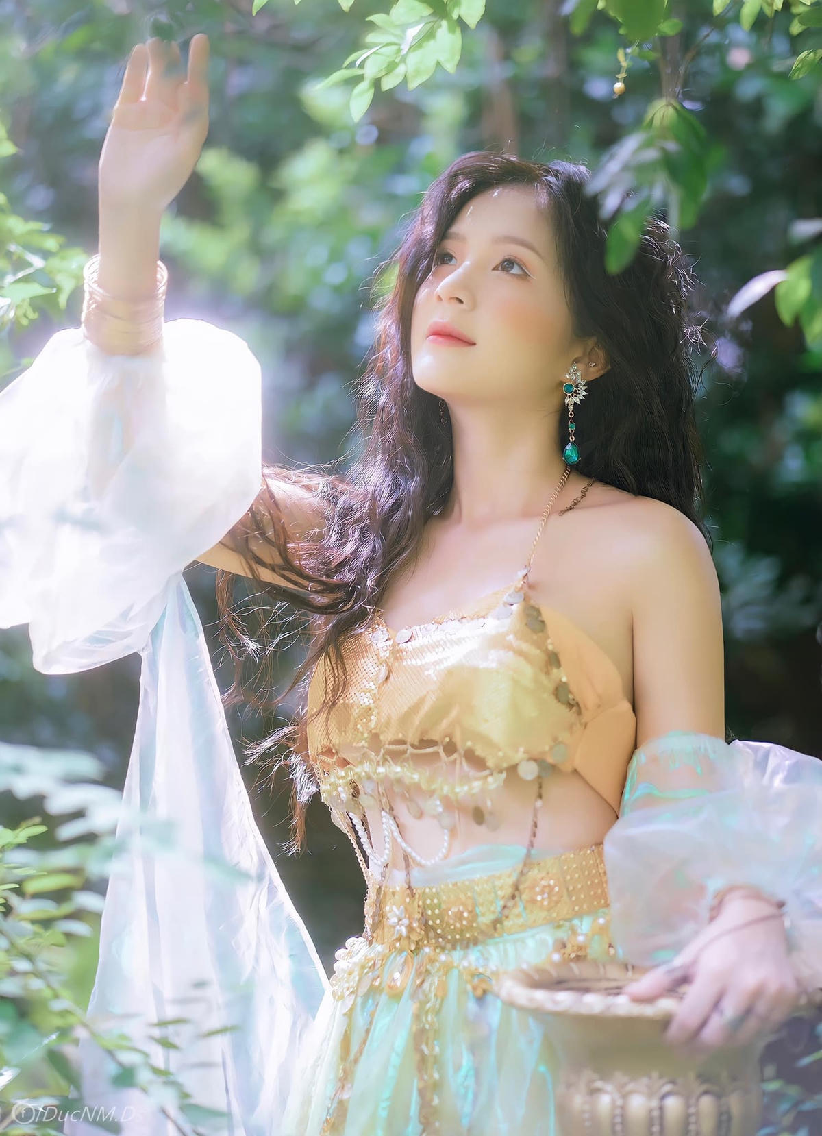 Sở hữu gương mặt “búng sữa”, Ngọc Huyền thường được đạo diễn giao cho những vai đáng yêu, nhí nhảnh.