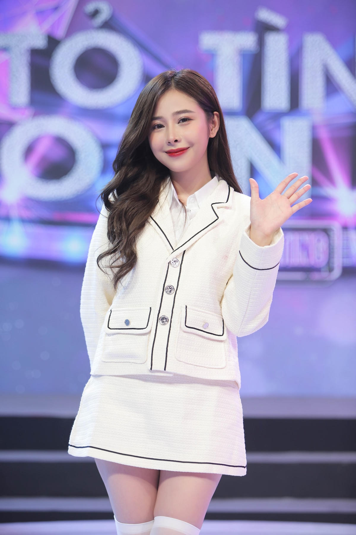 Phương Dung bày tỏ, giữa cô và Đức Anh dường như đang có một ranh giới vô hình trong tình bạn. Ảnh: Perfect Universe.