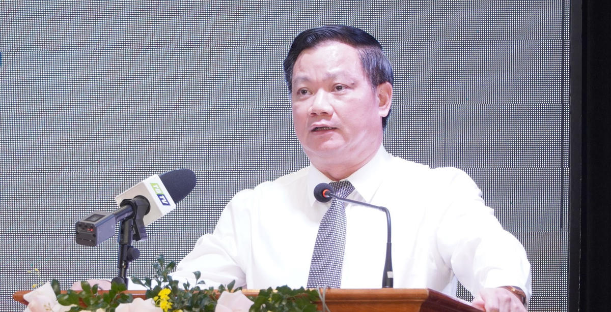 Chủ tịch UBND tỉnh Thái Bình Nguyễn Khắc Thận phát biểu tại buổi gặp mặt.