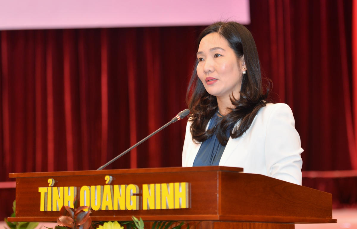 Phó Chủ tịch UBND tỉnh Quảng Ninh Nguyễn Thị Hạnh phát biểu tại Hội nghị.