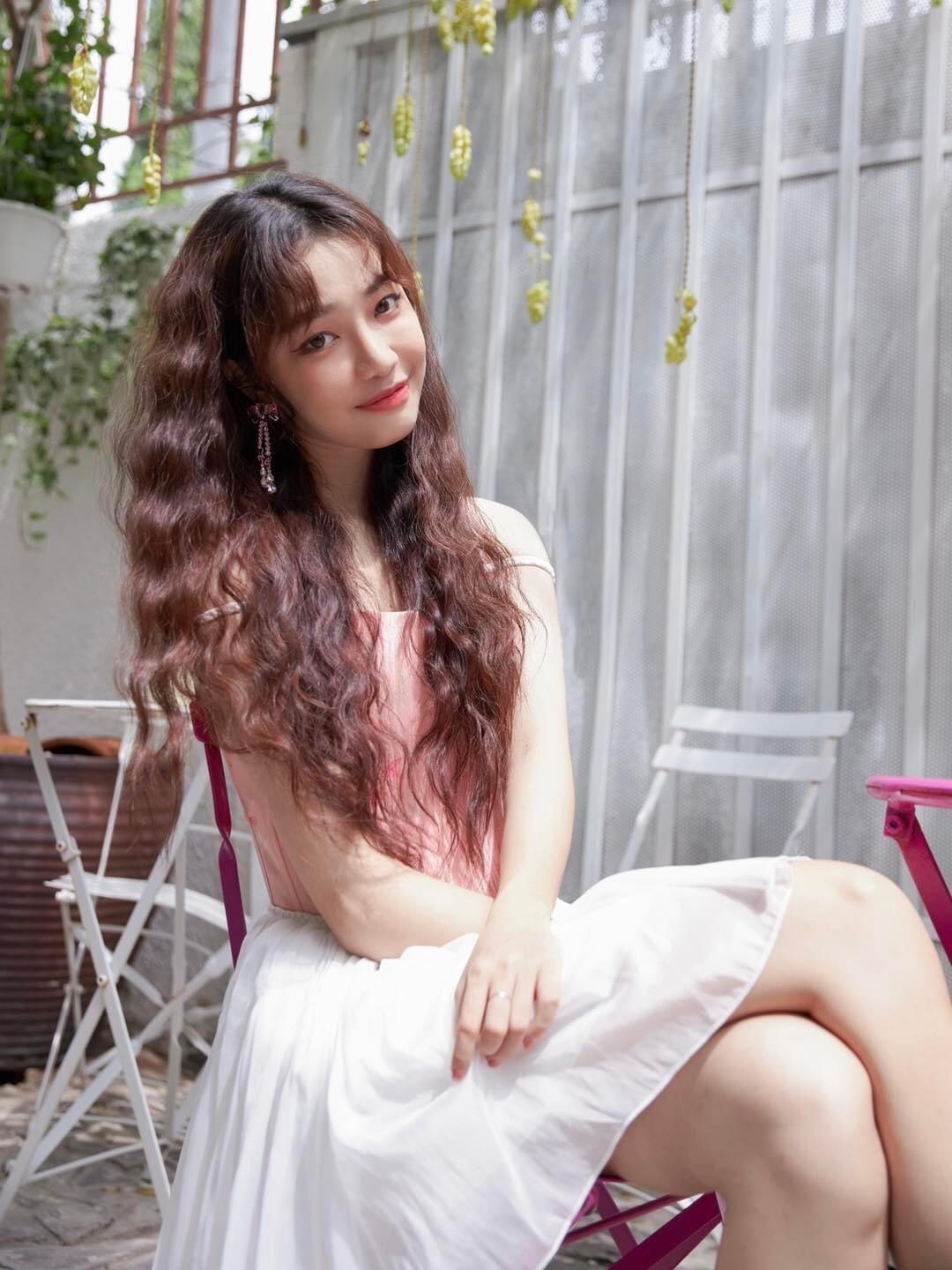 Các ca khúc của Hoàng Duyên trải dài nhiều thể loại và đều gặt hái những thành tích nhất định.