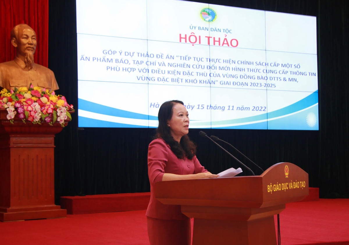 Thứ trưởng, Phó Chủ nhiệm Ủy ban Dân tộc Hoàng Thị Hạnh phát biểu tại Hội nghị. Ảnh: Ngọc Hà.
