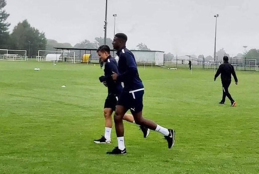Quang Hải có buổi tập đầu tiên ở Pau FC.