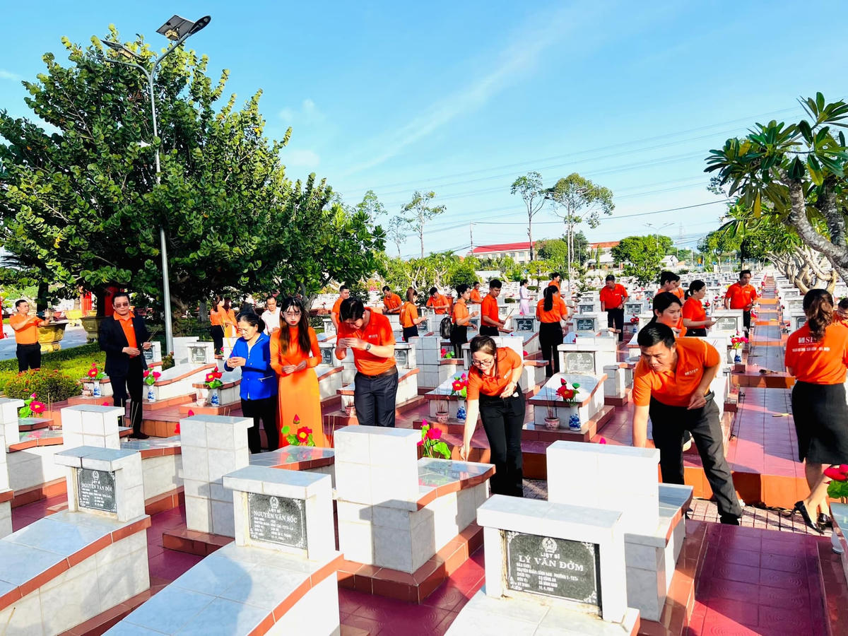 Thành Tâm Tri ân: Người SHB tổ chức và đồng hành cùng nhiều hoạt động ý nghĩa trong Tháng 7