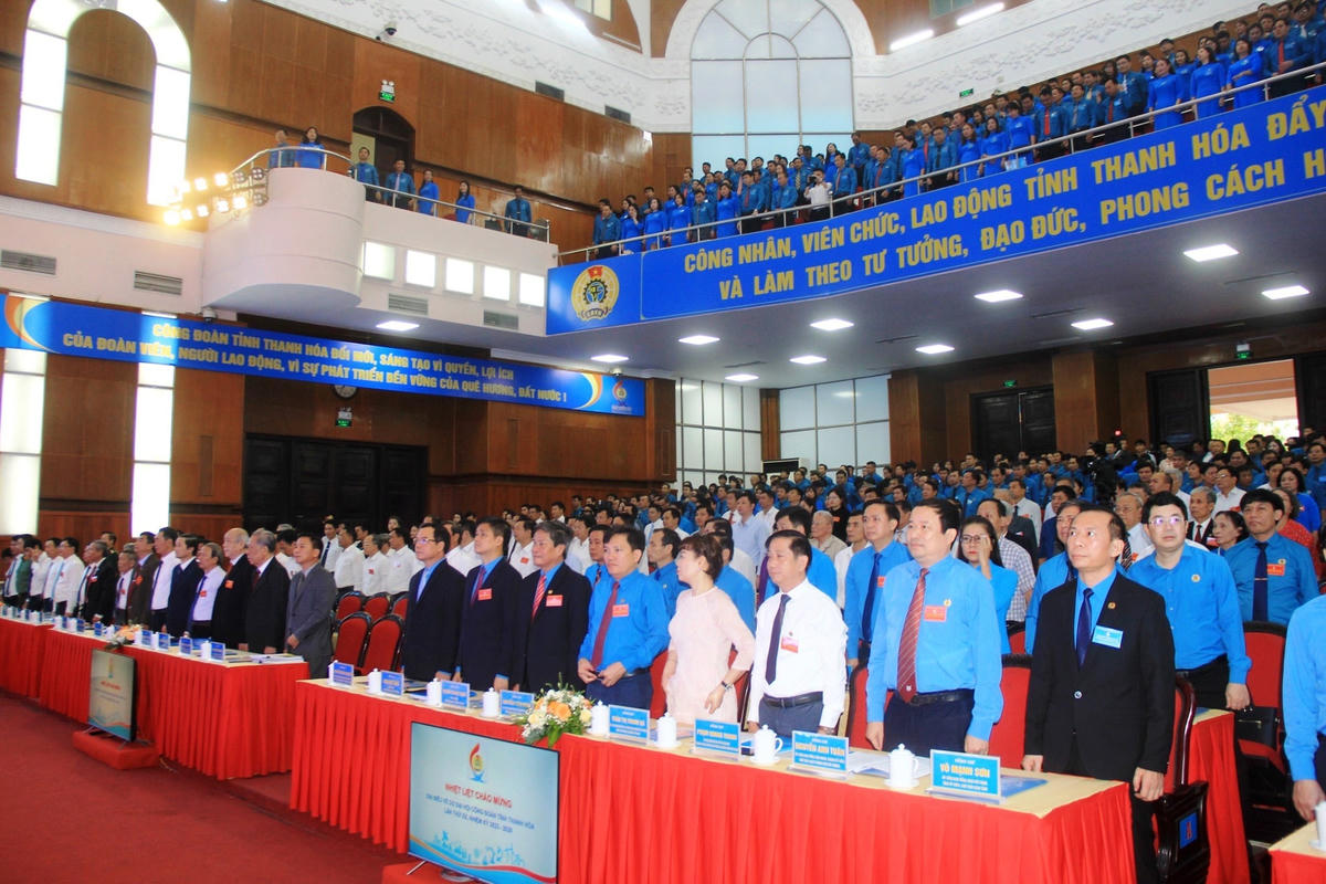 Các đại biểu tham dự hội nghị.