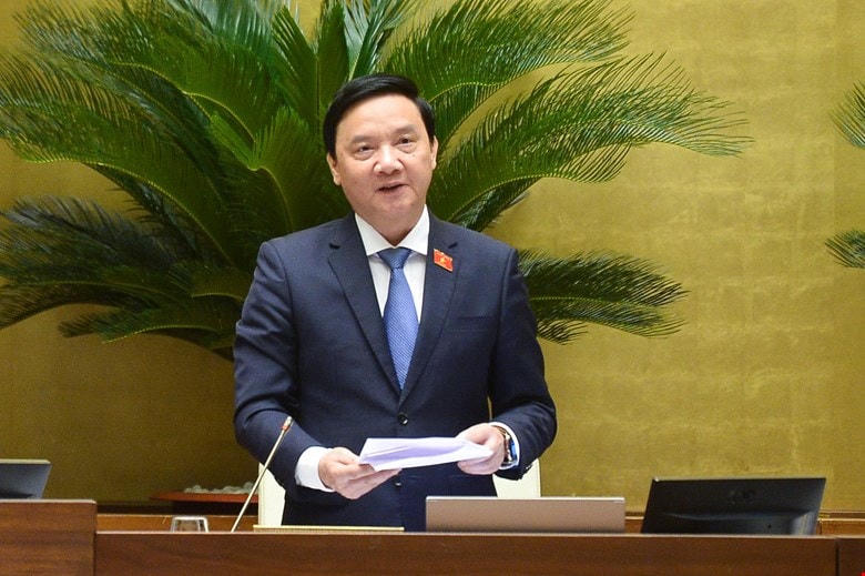 Tìm cách 'giữ chân' nhân viên y tế